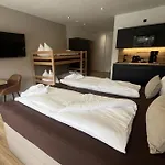 Goldhirsch Apartahotel 4*