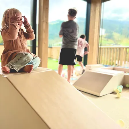 Lejlighedshotel Goldhirsch 4*