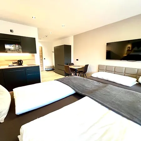 Hotel apartamentowy Goldhirsch 4*